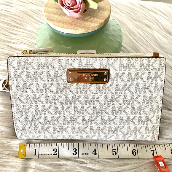 MICHAEL Michael Kors Handbags - Michael Kors Jet Set Travel Double Zip Wristlet Signature Vanilla PVC/Dark Acorn